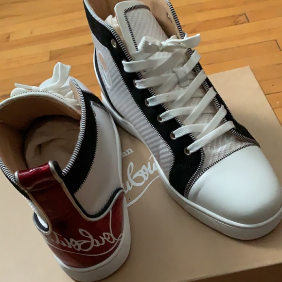 Red bottom - Picture 2 of 6